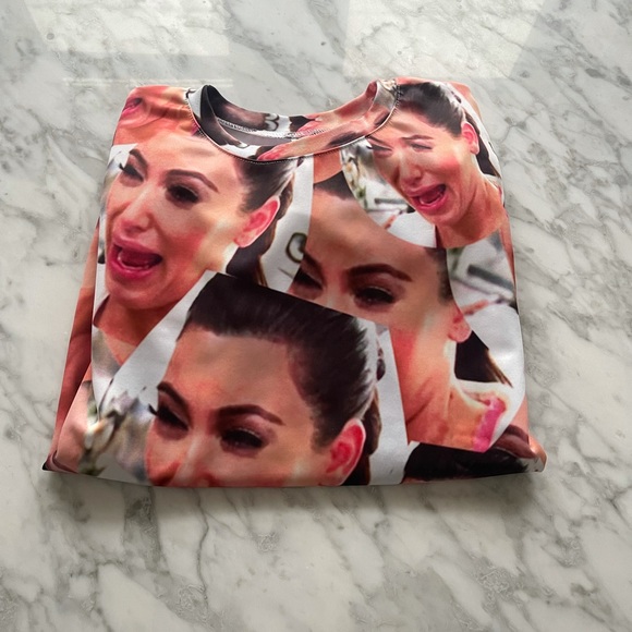 Unisex Kim Kardashian crying face sweatshirt, size Small - Picture 4 of 6